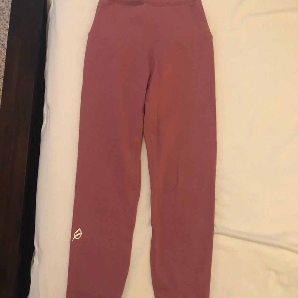 P’tula Alainah 2 workout leggings